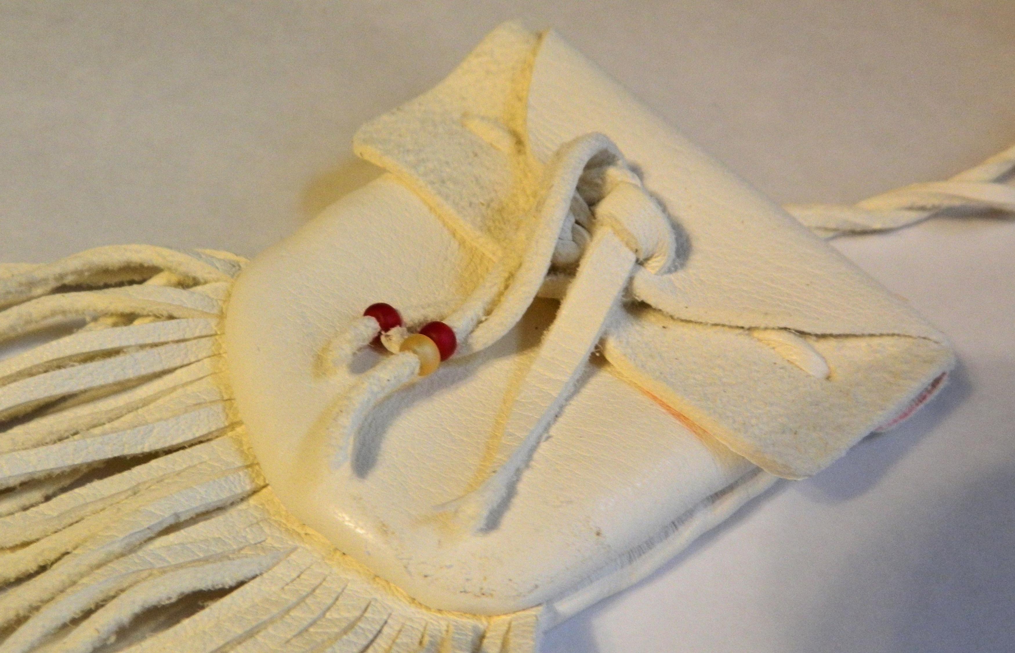 Handcut White Leather Pouch With Fringe on Luulla